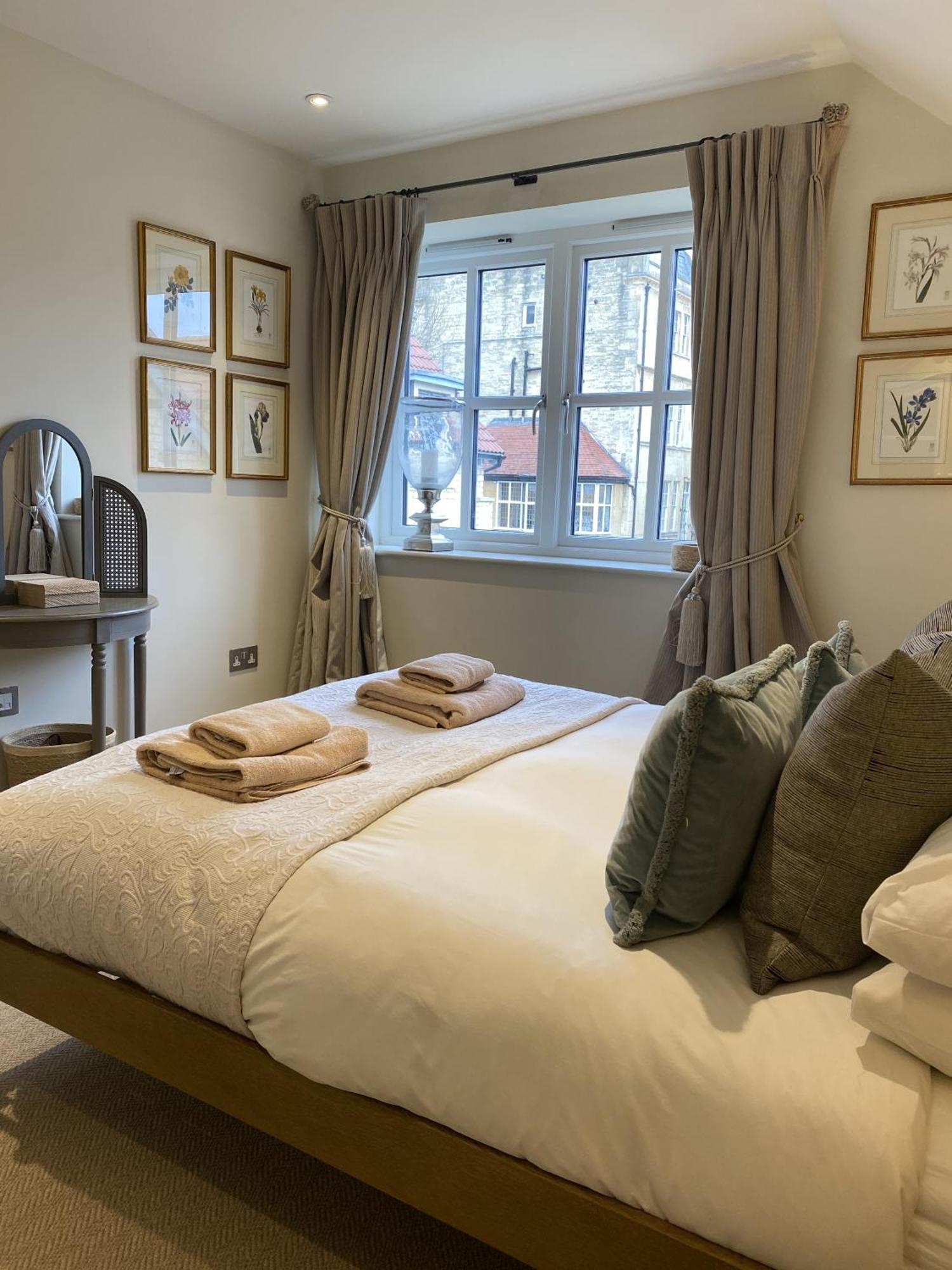 Walcot Yard With Parking, Bath Keys Apartment Екстериор снимка