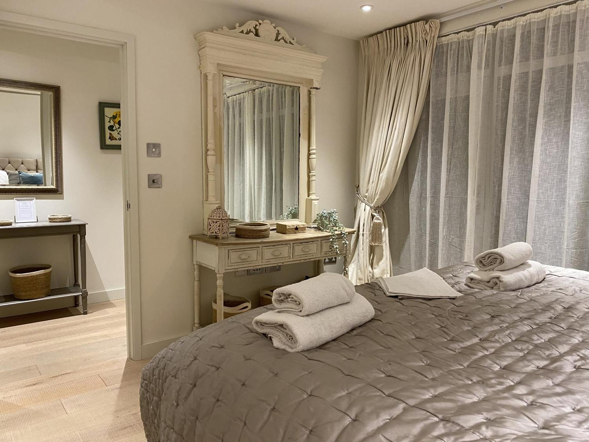 Walcot Yard With Parking, Bath Keys Apartment Екстериор снимка